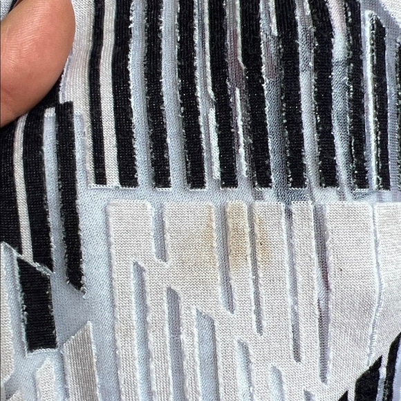 Massimo Black and Peach Geometric Tank Top - Picture 10 of 10